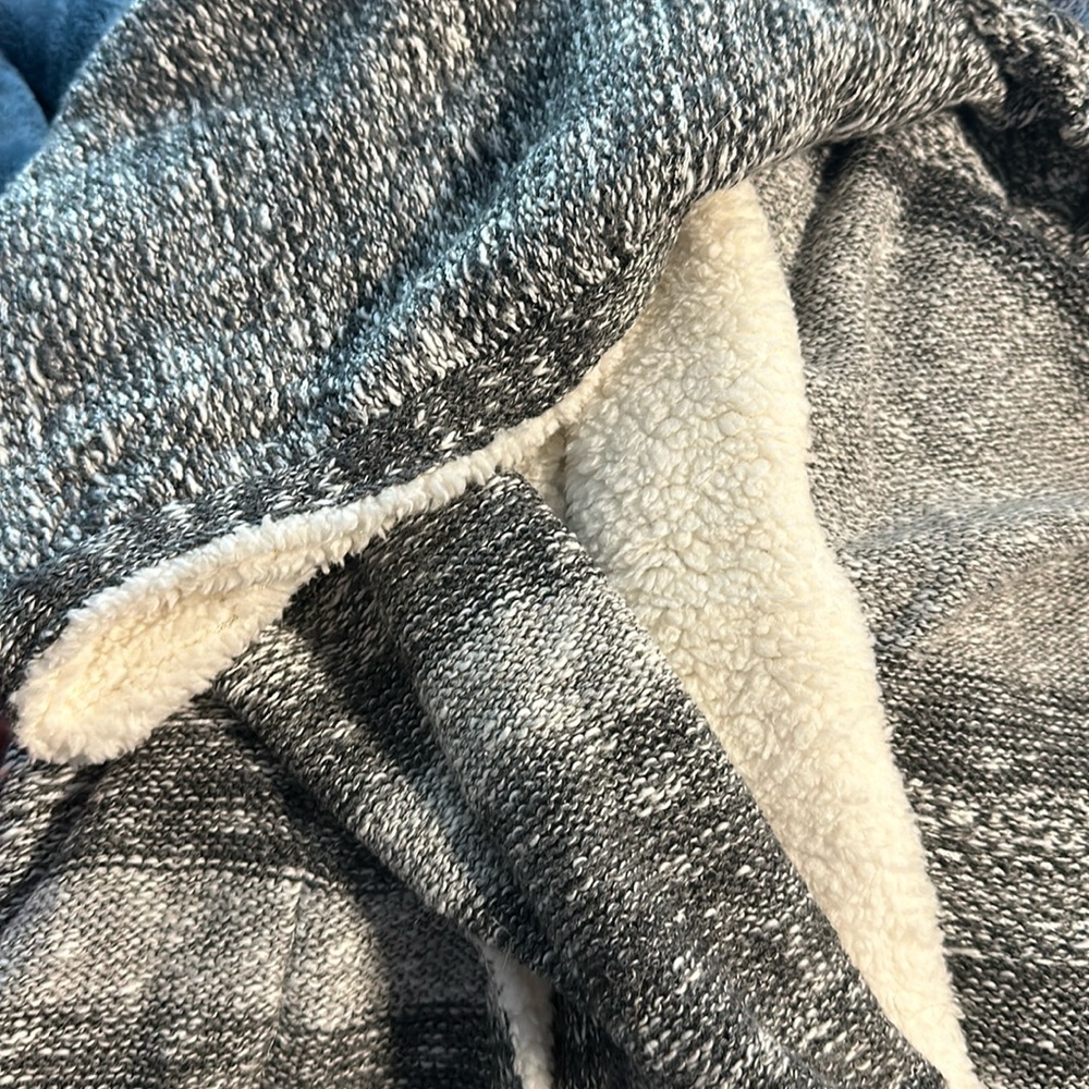 New without tags cardigan